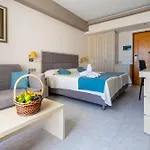 Kamari Otel Lardos