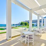 Kamari 4*