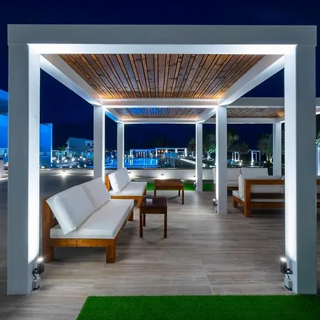 Kamari Hotel