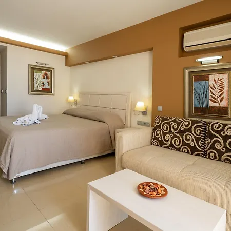 Kamari Hotel 4*