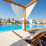Kamari Отель 4*