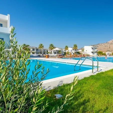 Kamari Hotel 4*