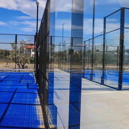 מלון Kamari 4*