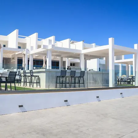 Kamari Hotel 4*