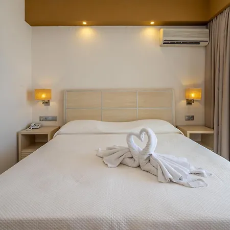 Kamari Hotel 4*