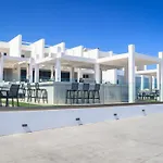 Kamari Hotel 4*
